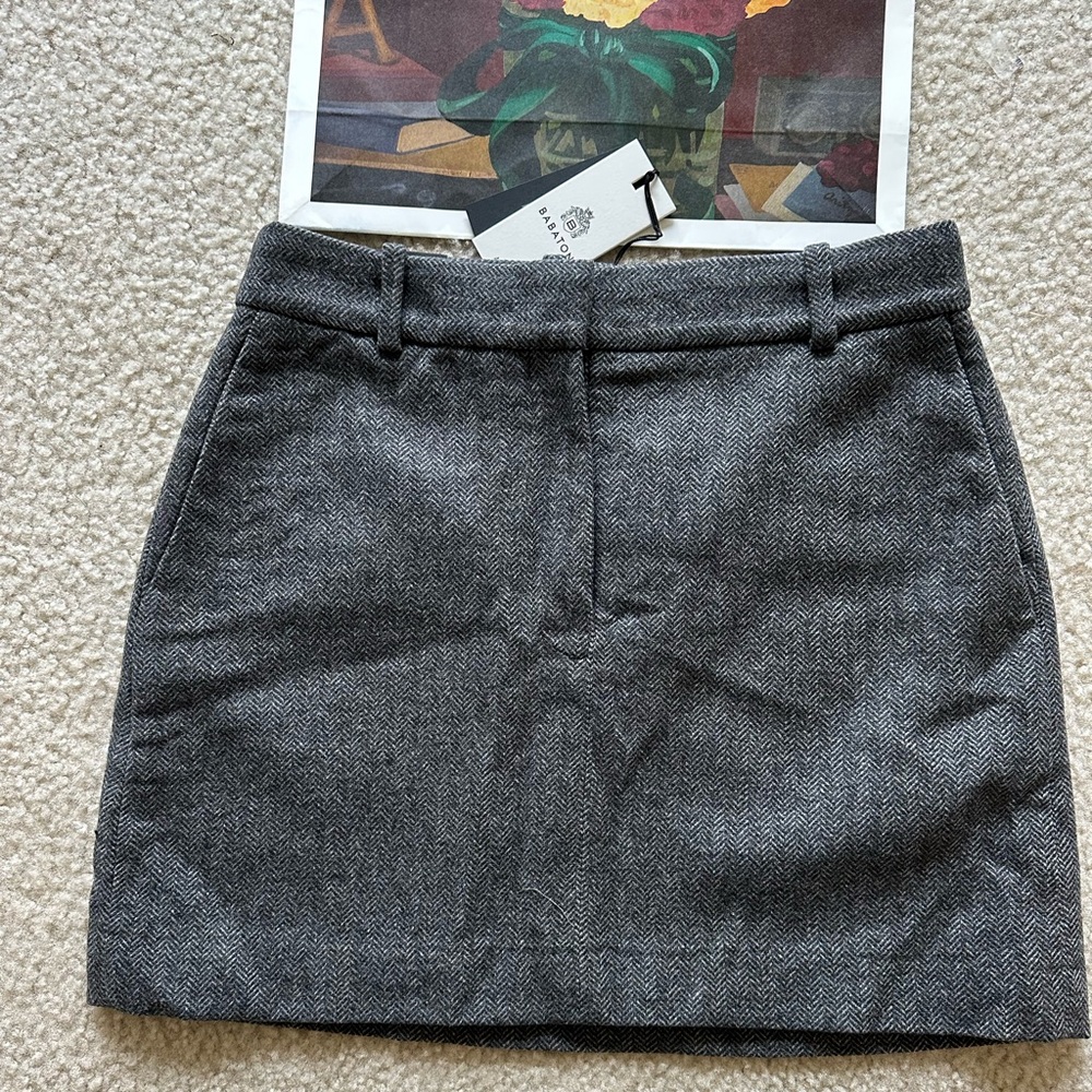 Aritzia Babaton Chisel Precision Wool Skirt Black/Grey Mini Skirt - Size 6 NWT